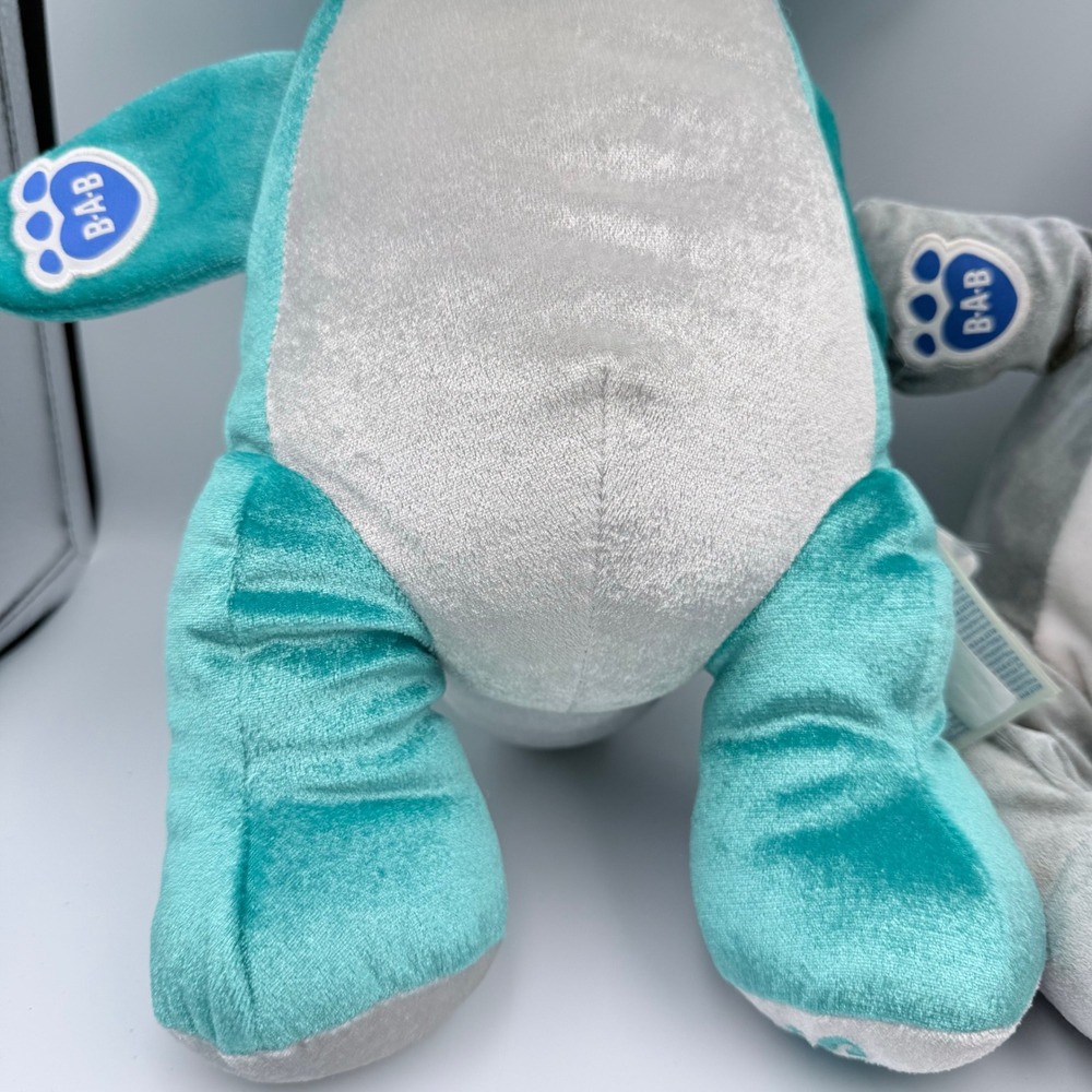 Build-A-Bear Shark Week Hammerhead and Great White Shark Plush Set 15 Inch - Picture 6 of 14